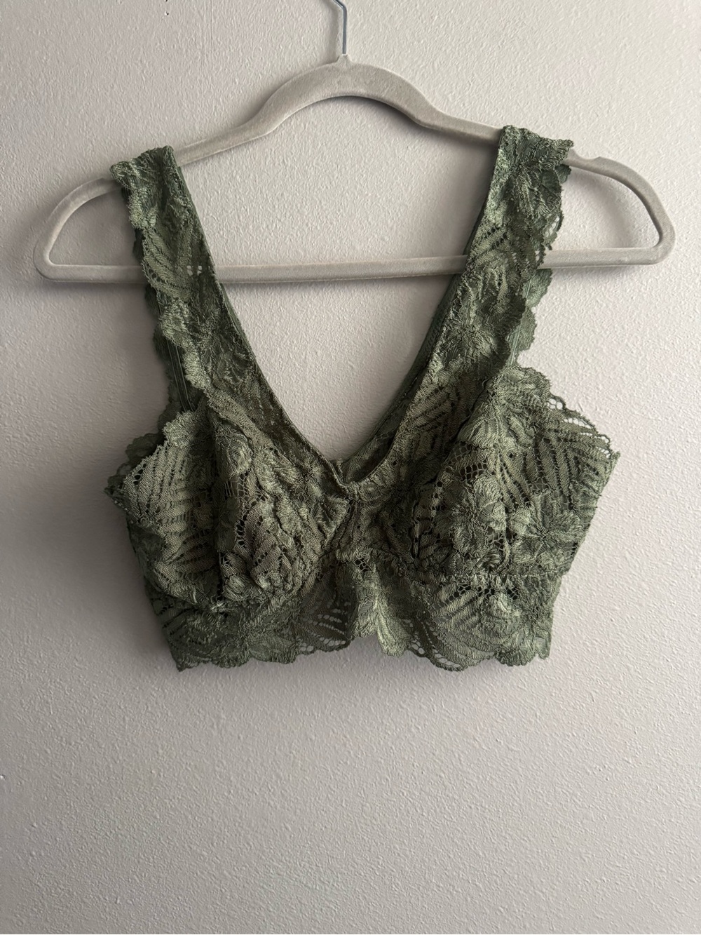 Aerie Sage Green Eyelash Lace Plunge Bralette Size M